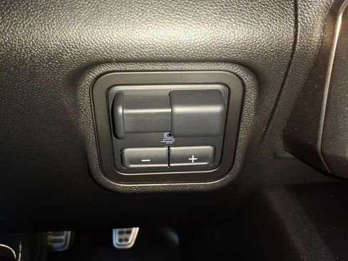 Used 2025 GMC Hummer EV 3X w/ LPO, Sport Package AWD/4WD image 32