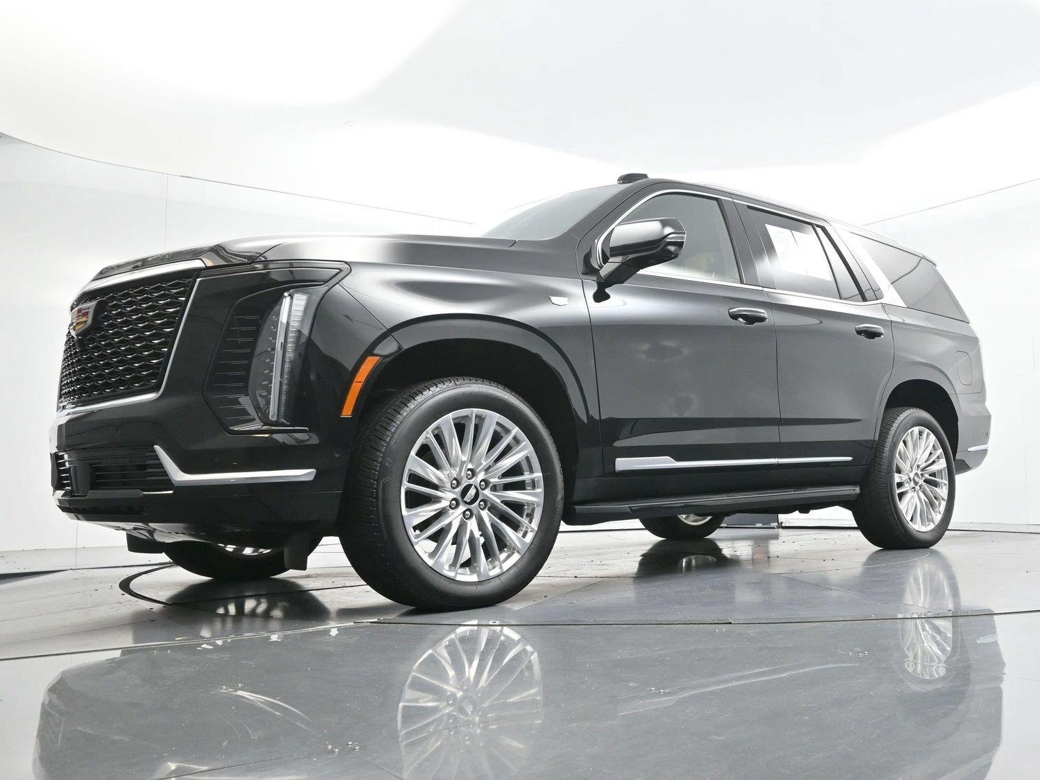 Certified 2025 Cadillac Escalade Premium Luxury AWD/4WD image 55