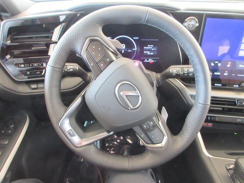 Used 2026 Lexus TX 500h AWD image 43