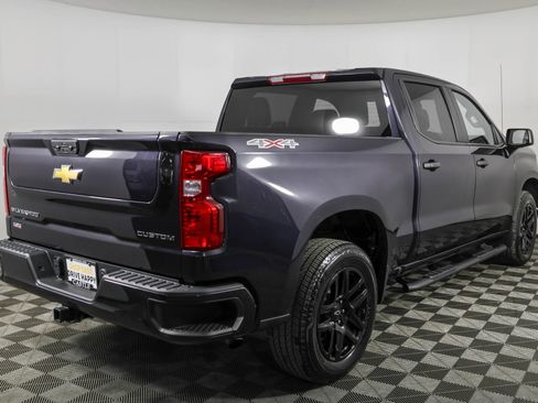 Used 2023 Chevrolet Silverado 1500 Custom AWD/4WD image 12