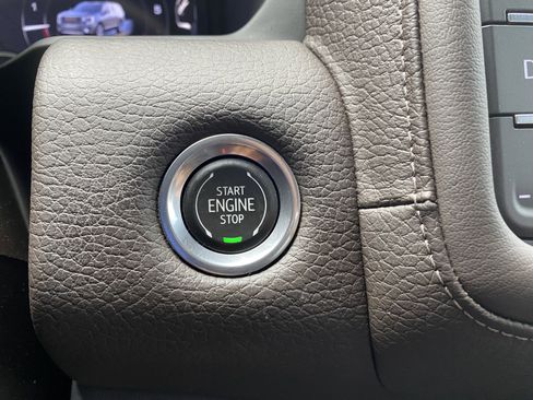 Used 2023 GMC Yukon Denali RWD image 27
