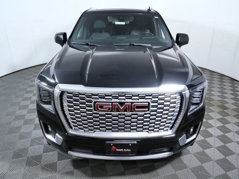 Used 2022 GMC Yukon XL Denali image 3