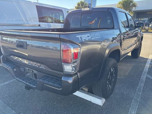 Used 2020 Toyota Tacoma TRD Off-Road image 3