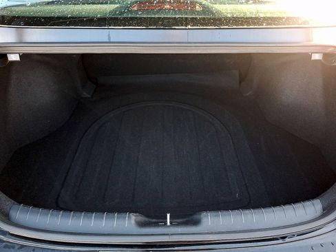 Used 2024 Hyundai Elantra SEL image 28