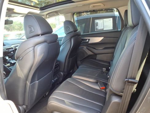 Certified 2024 Acura MDX SH-AWD w/ Technology Package image 25