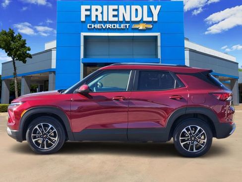 Used 2025 Chevrolet TrailBlazer LT image 4