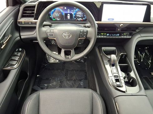 Certified 2026 Toyota Crown AWD/4WD image 21