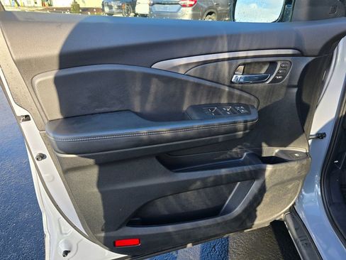 Certified 2023 Honda Ridgeline RTL image 10