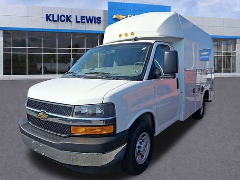 New 2024 Chevrolet Express 3500 w/ Power Convenience Package image 2