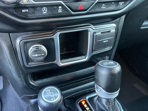 Used 2022 Jeep Wrangler Sport image 25