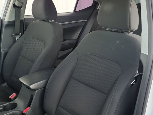Used 2019 Hyundai Elantra SE w/ Cargo Package image 12