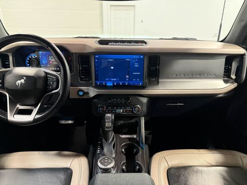 Used 2024 Ford Bronco Wildtrak AWD/4WD image 18