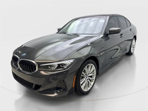 Used 2023 BMW 330e xDrive w/ Premium Package AWD/4WD image 2