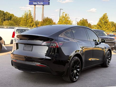 Used 2021 Tesla Model Y Long Range AWD/4WD image 9