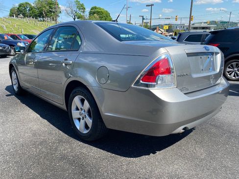 Used 2009 Ford Fusion SE FWD image 5