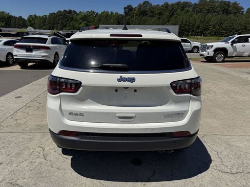 Used 2021 Jeep Compass Limited AWD/4WD image 9