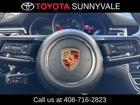 Used 2022 Porsche Macan AWD/4WD image 28