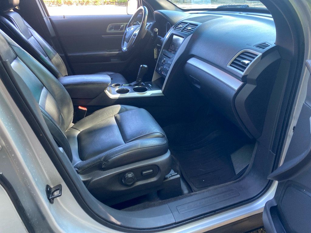 Used 2013 Ford Explorer XLT FWD image 25
