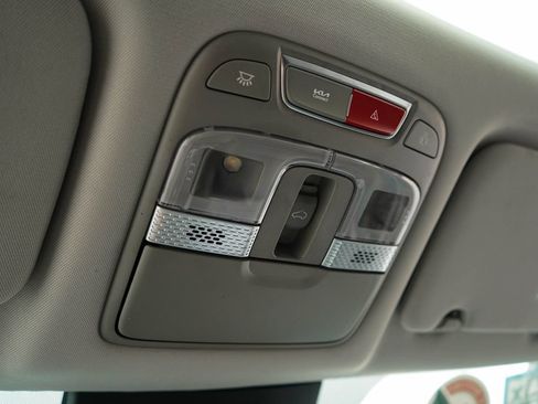 Used 2025 Kia Telluride S FWD image 11