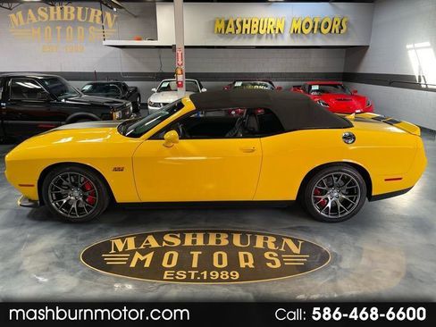 Used 2017 Dodge Challenger SRT w/ Technology Group image 1