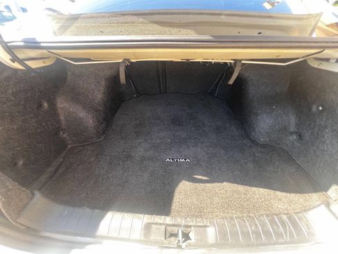 Used 2018 Nissan Altima 2.5 SL FWD image 14