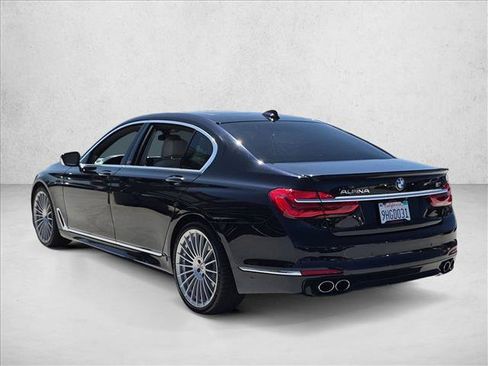 Used 2017 BMW ALPINA B7 xDrive AWD/4WD image 8