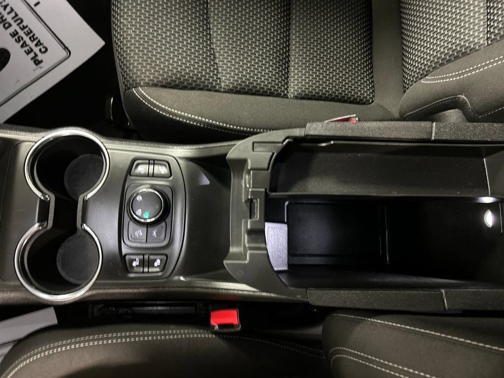 Used 2023 GMC Terrain SLE w/ Driver Convenience Package AWD/4WD image 19