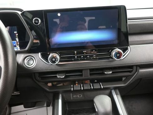 Used 2023 Chevrolet Colorado Trail Boss w/ Advanced Trailering Package AWD/4WD image 9
