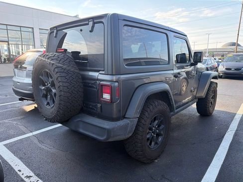 Used 2021 Jeep Wrangler Unlimited Sahara AWD/4WD image 3