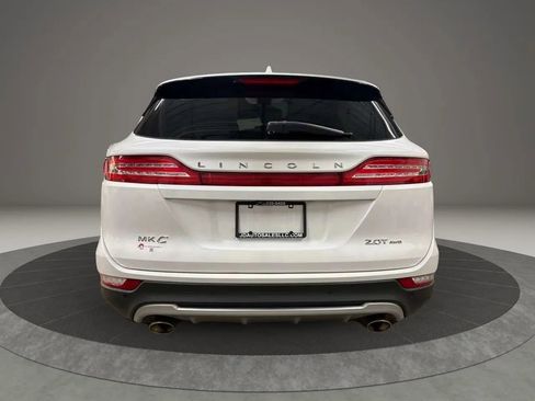 Used 2017 Lincoln MKC Select w/ Select Plus Package AWD/4WD image 4