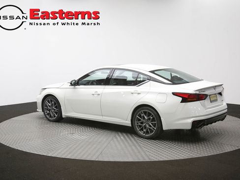 Used 2024 Nissan Altima 2.0 SR FWD image 61