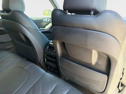 Used 2025 BMW X5 xDrive40i AWD/4WD image 28