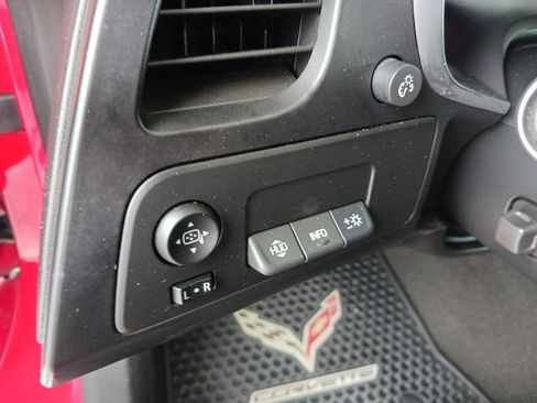 Used 2015 Chevrolet Corvette Z06 w/ 2LZ Preferred Equipment Group RWD image 34