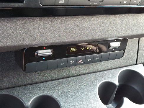 New 2025 Mercedes-Benz Sprinter 2500 image 9