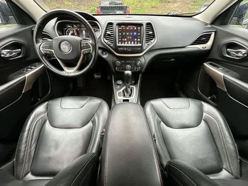 Used 2018 Jeep Cherokee Limited w/ Trailer Tow Group AWD/4WD image 20