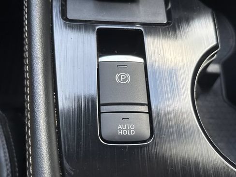 Used 2021 Nissan Rogue Platinum FWD image 9
