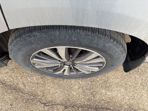 Used 2019 Nissan Pathfinder S image 8