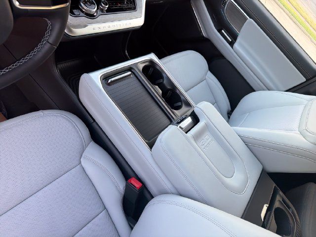 New 2027 Ford Expedition Platinum AWD/4WD image 19