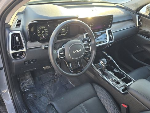 Used 2023 Kia Sorento SX Prestige image 16