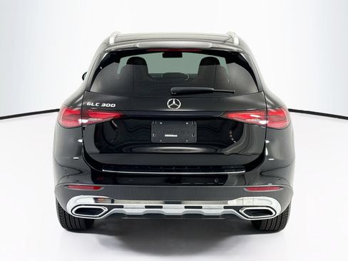 Used 2023 Mercedes-Benz GLC 300 w/ Exclusive Trim Package image 6