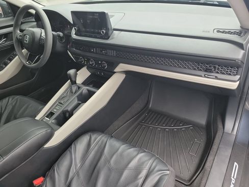 Used 2023 Honda Accord LX image 37