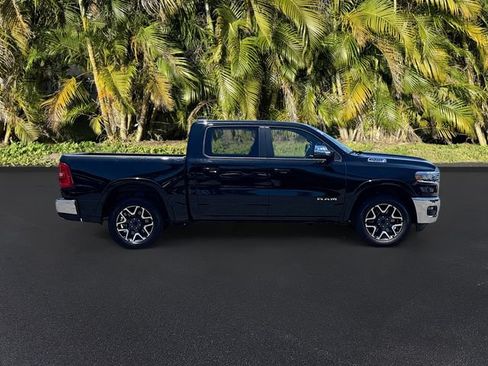 Used 2025 RAM 1500 Laramie AWD/4WD image 4