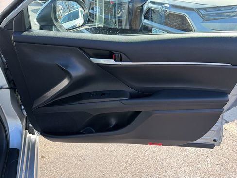 Used 2023 Toyota Camry SE w/ Cold Weather Package image 10