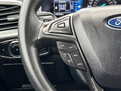 Used 2024 Ford Edge SE w/ Black Appearance Package image 30