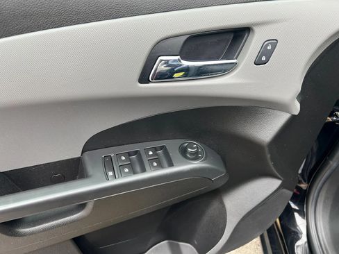 Used 2017 Chevrolet Sonic LT w/ Convenience Package FWD image 12