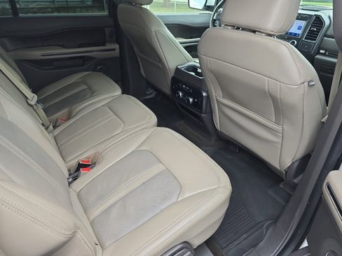 Used 2021 Ford Expedition Max Limited image 11