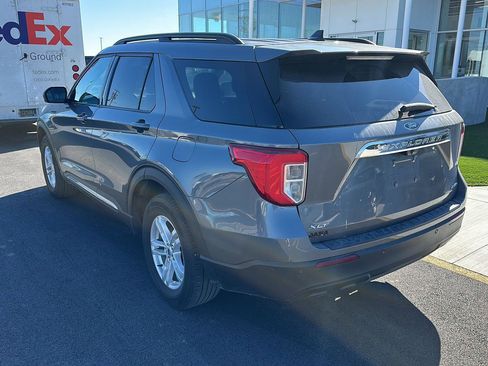 Used 2023 Ford Explorer XLT image 8