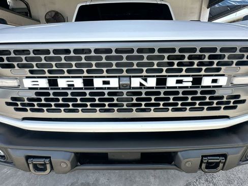 Used 2025 Ford Bronco Badlands AWD/4WD image 10
