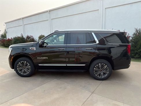 New 2025 GMC Yukon Elevation image 3