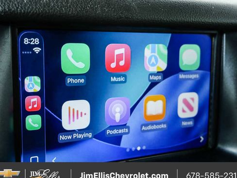 Used 2018 Chevrolet Suburban LT image 16